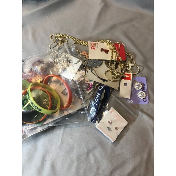 Lot of Costume Jewelry For Repair or Crafts (1lb shipped) - Picture 1 of 9